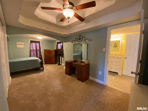 921 E Carroll St, Macomb, IL 61455 photo 13