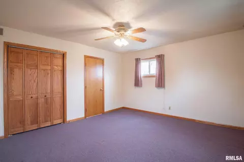 304 E Walnut St, Washburn, IL 61570 photo 18