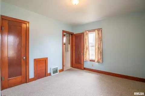 304 E Walnut St, Washburn, IL 61570 photo 14