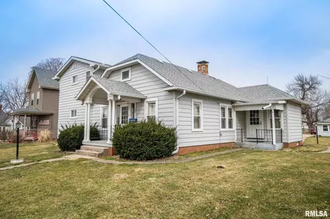 304 E Walnut St, Washburn, IL 61570 photo 1