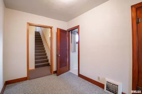 304 E Walnut St, Washburn, IL 61570 photo 16