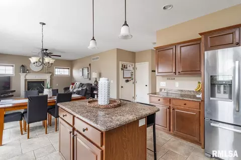 1301 Willow Dr, Washington, IL 61571 photo 11