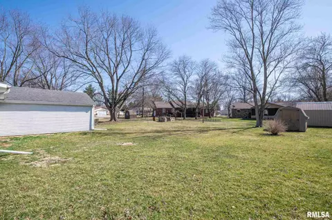 232 E Sheridan St, Manito, IL 61546 photo 15