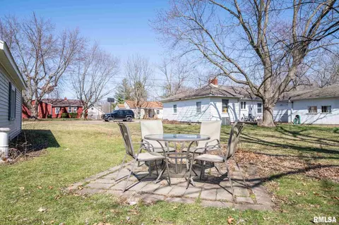 232 E Sheridan St, Manito, IL 61546 photo 9