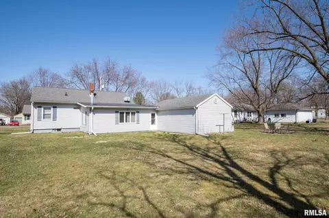 232 E Sheridan St, Manito, IL 61546 photo 13