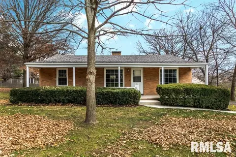 845 Pool Ct, Canton, IL 61520 photo 1