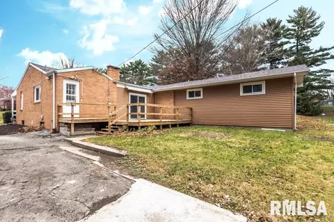 845 Pool Ct, Canton, IL 61520 photo 24
