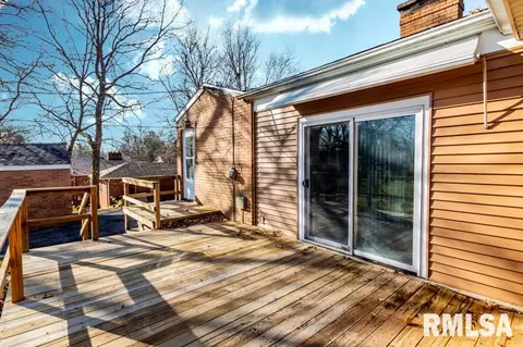 845 Pool Ct, Canton, IL 61520 photo 21