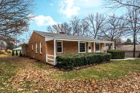 845 Pool Ct, Canton, IL 61520 photo 26