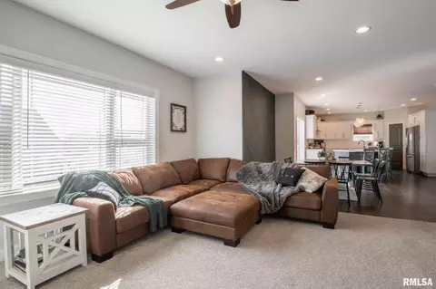 2 Holborn Ct, Washington, IL 61571 photo 19