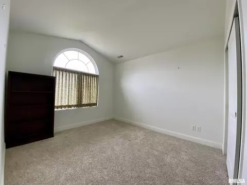 313 Scotch Pine Dr, Macomb, IL 61455 photo 13