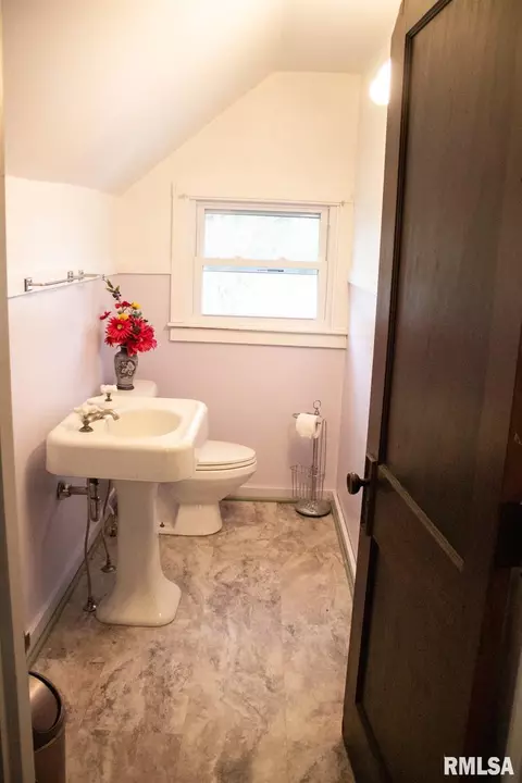 203 S Hamilton St, Eureka, IL 61530 photo 29