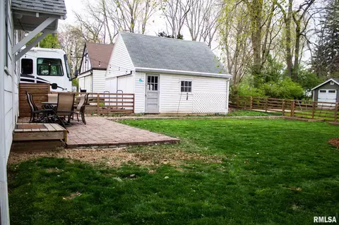 203 S Hamilton St, Eureka, IL 61530 photo 39