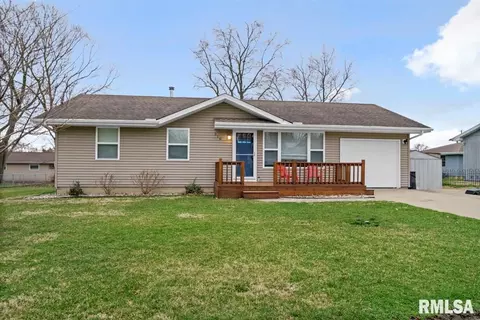 310 E State St, Tremont, IL 61568 photo 1