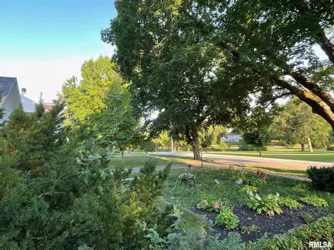 604 Beverly Ave, Macomb, IL 61455 photo 29