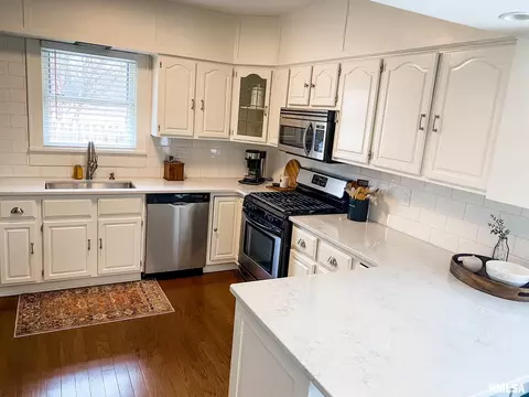 604 Beverly Ave, Macomb, IL 61455 photo 12