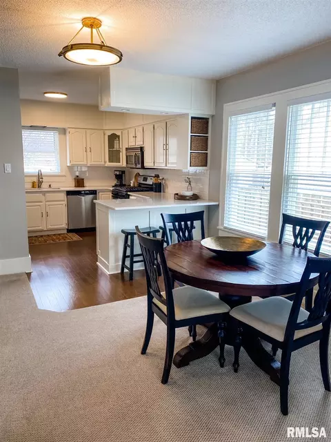 604 Beverly Ave, Macomb, IL 61455 photo 8