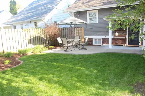 604 Beverly Ave, Macomb, IL 61455 photo 5