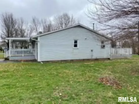 1124 S Johnson St, Macomb, IL 61455 photo 23