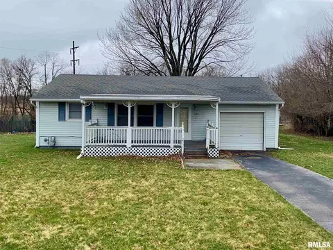 1124 S Johnson St, Macomb, IL 61455 photo 1
