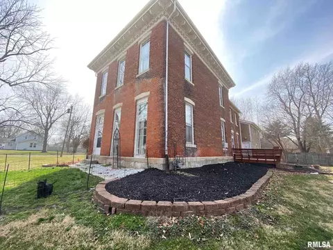 706 N Edwards St, Macomb, IL 61455 photo 7