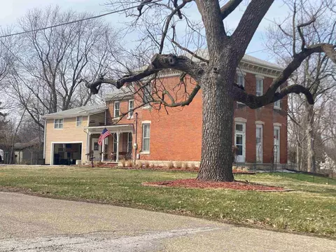 706 N Edwards St, Macomb, IL 61455 photo 3