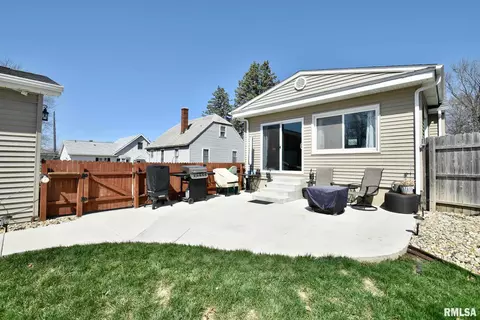 712 Spring St, Washington, IL 61571 photo 41