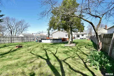 712 Spring St, Washington, IL 61571 photo 36