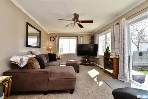 712 Spring St, Washington, IL 61571 photo 25
