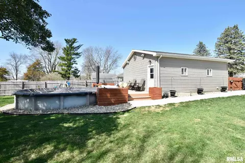 712 Spring St, Washington, IL 61571 photo 37