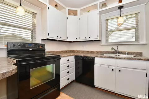 712 Spring St, Washington, IL 61571 photo 19