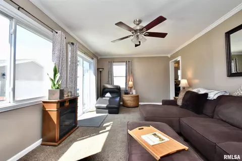 712 Spring St, Washington, IL 61571 photo 17