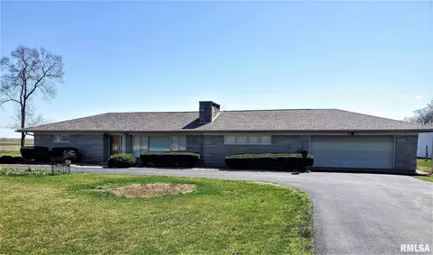 9309 E Manito Rd, Manito, IL 61546 photo 2