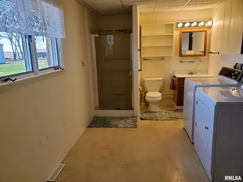 9309 E Manito Rd, Manito, IL 61546 photo 15