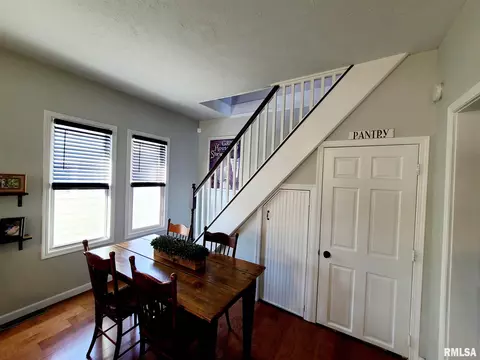 542 Baxter Ct, Canton, IL 61520 photo 3