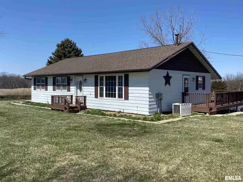 924 Banta Rd, Lowpoint, IL 61545 photo 2