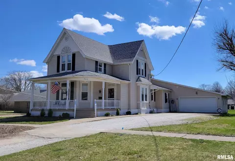 726 E Main St, Carthage, IL 62321 photo 1