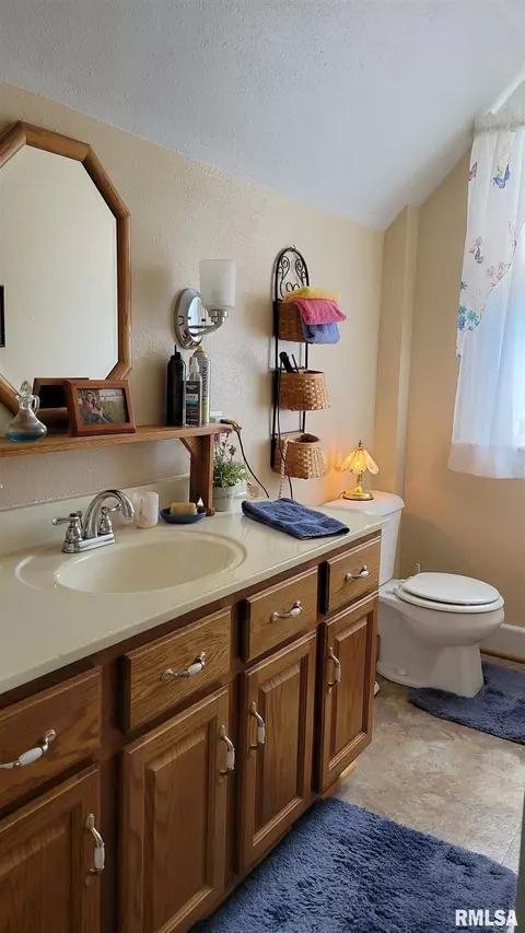 726 E Main St, Carthage, IL 62321 photo 18