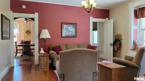 726 E Main St, Carthage, IL 62321 photo 4