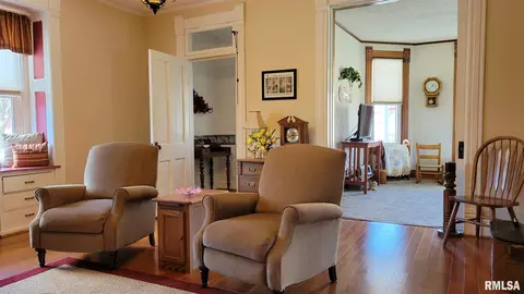 726 E Main St, Carthage, IL 62321 photo 5