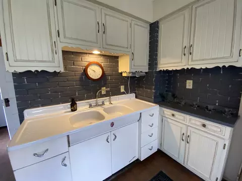 250 E Birch St, Canton, IL 61520 photo 11