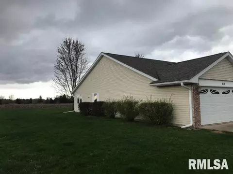 413 Pinecrest Dr, Macomb, IL 61455 photo 11