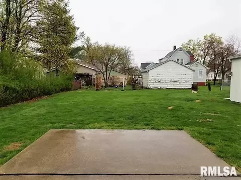 636 Custer Pl, Canton, IL 61520 photo 30