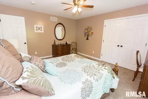 203 Parkway Dr, Eureka, IL 61530 photo 22