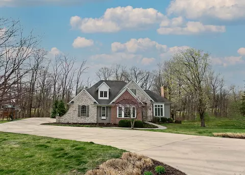 203 Parkway Dr, Eureka, IL 61530 photo 2