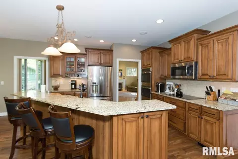 203 Parkway Dr, Eureka, IL 61530 photo 35