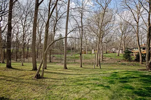 203 Parkway Dr, Eureka, IL 61530 photo 8