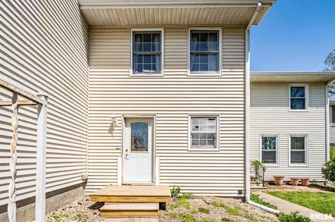 4304 W Lora Ann Ln, Peoria, IL 61615 photo 1