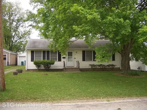 329 S Monroe St, Macomb, IL 61455 photo 1