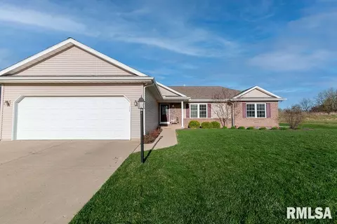 1601 Parkview Dr, Eureka, IL 61530 photo 3